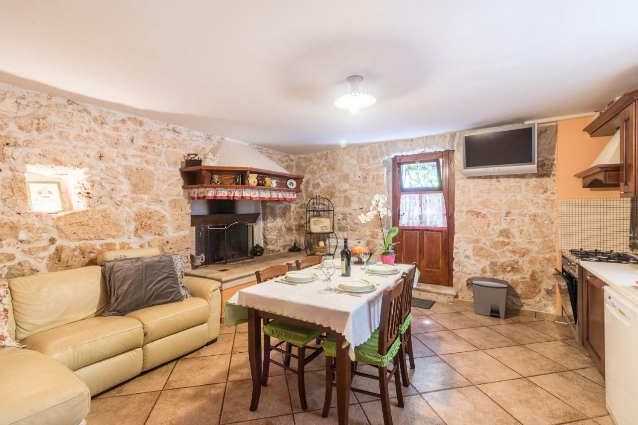 Country House Apartments Pula Exterior photo