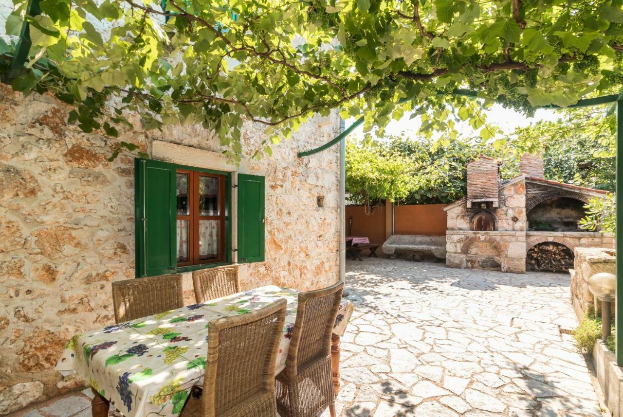 Country House Apartments Pula Exterior photo